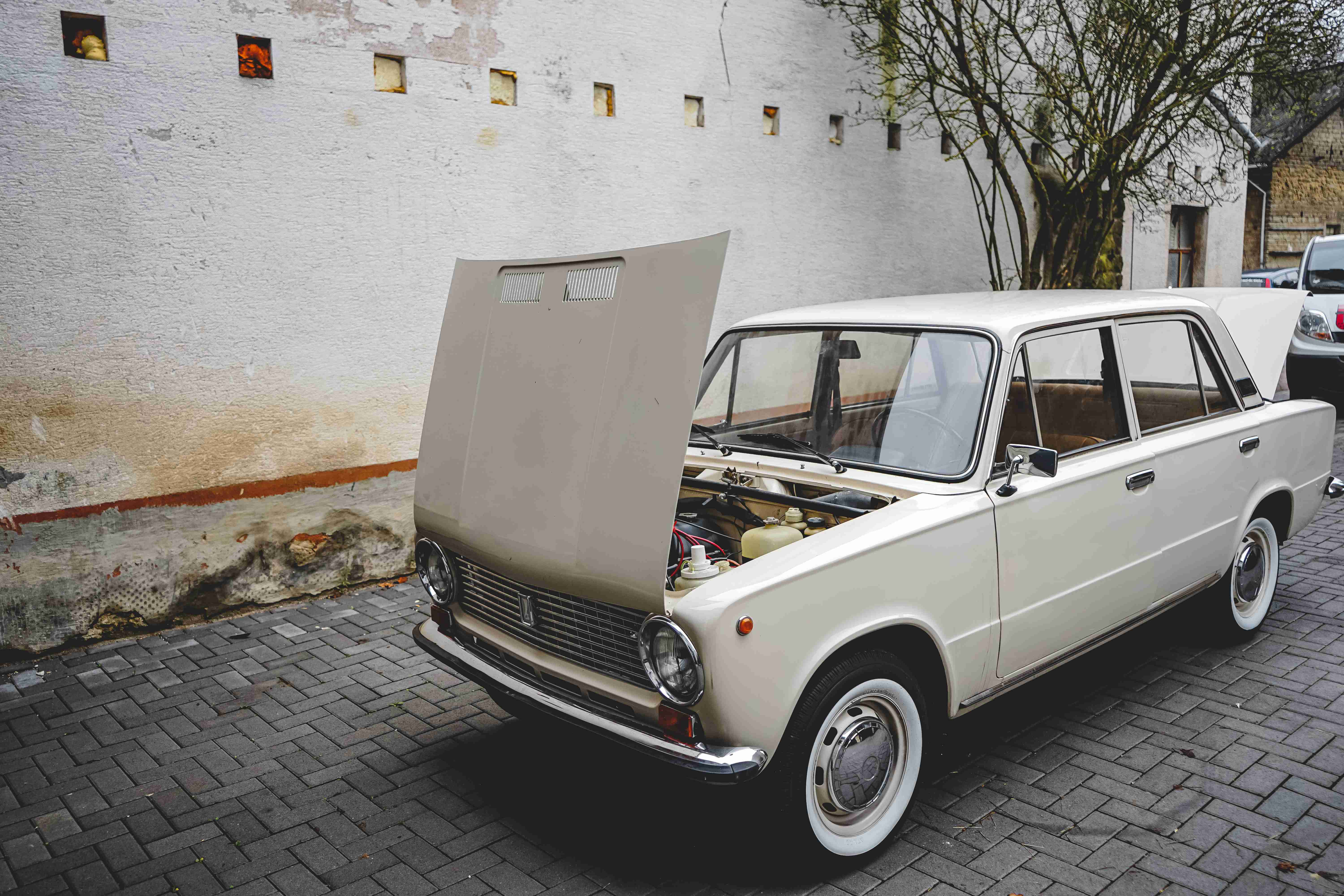 Lada 1200s