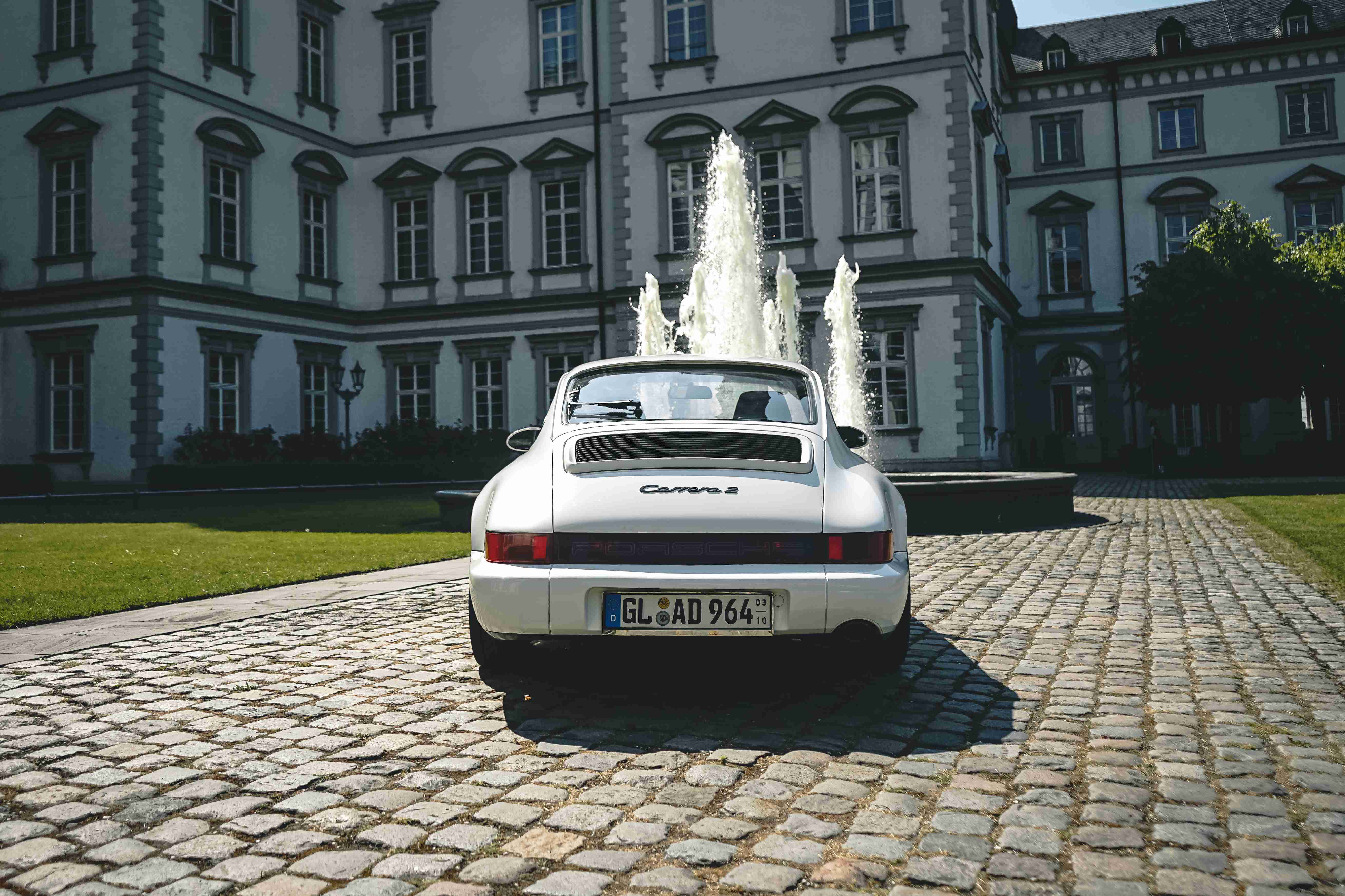Porsche 964